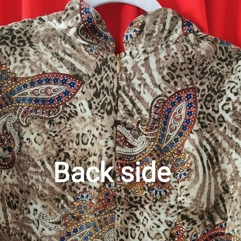 New Paisleyhand made dress. Ptp:191/2". L:44" - Picture 4 of 5
